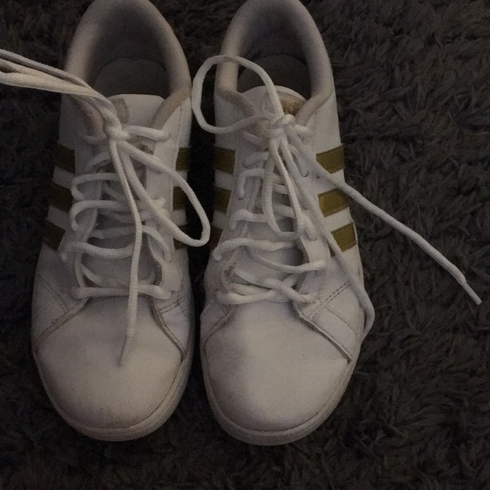 kids size 3 1/2 adidas